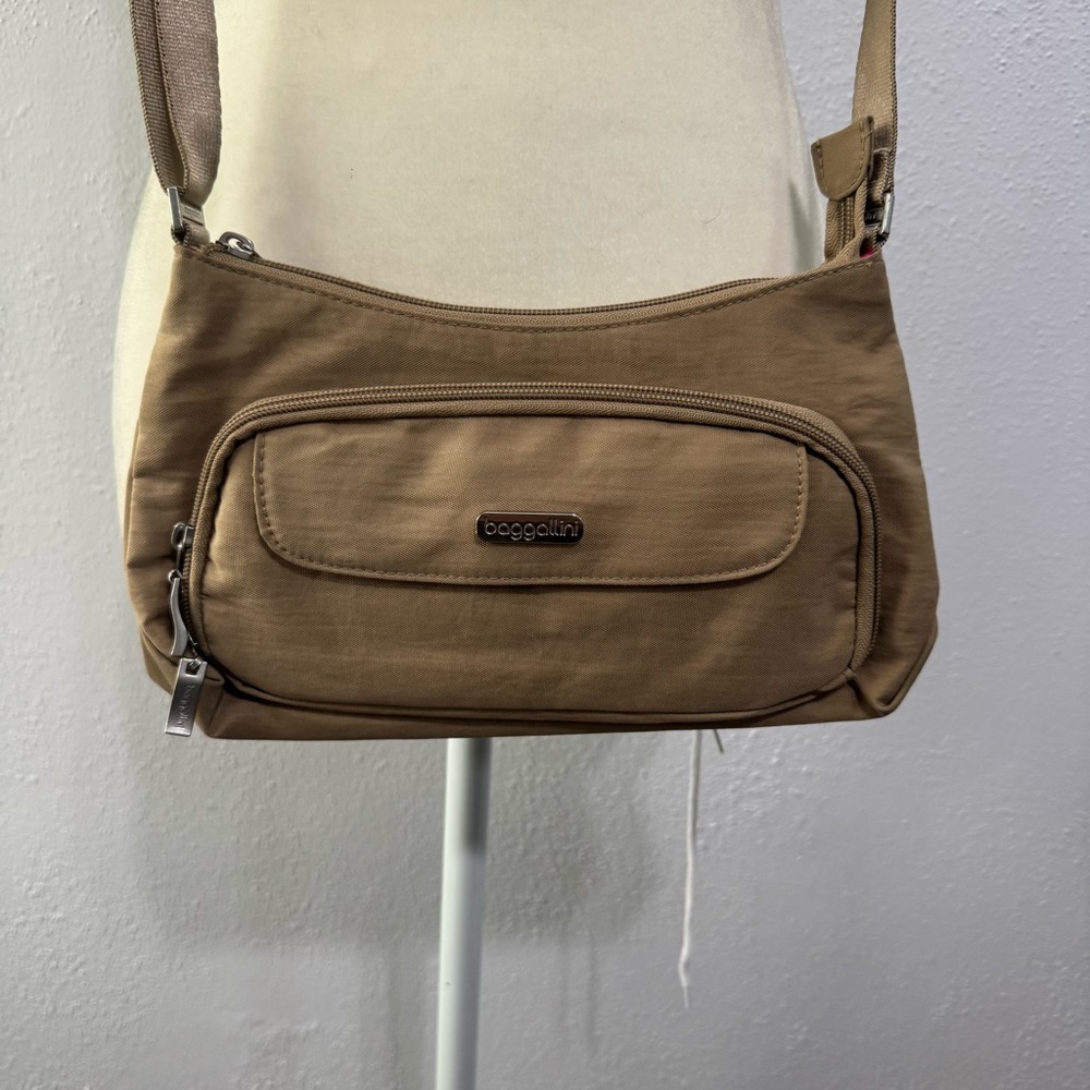 Baggallini Tan Crossbody Bag - Picture 2 of 6
